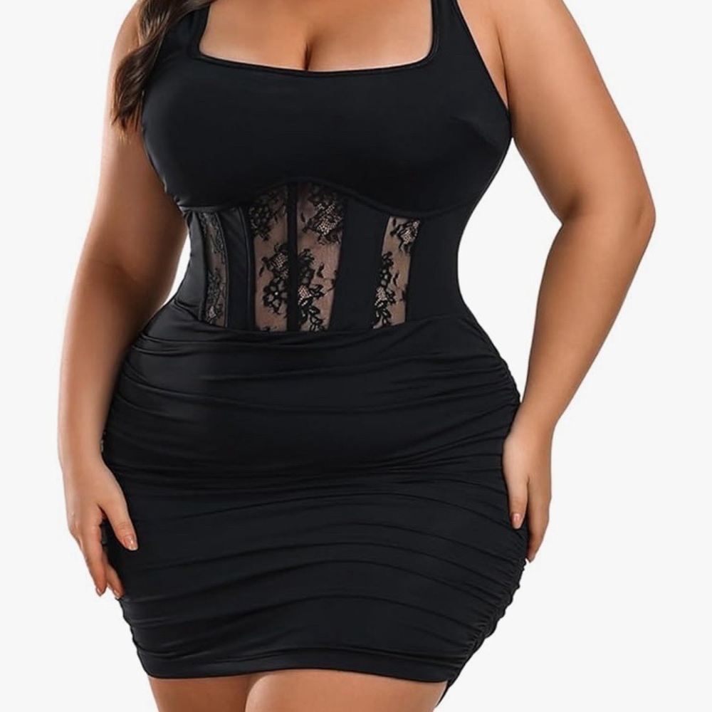 Women’s plus size sleeveless body con mid dress
